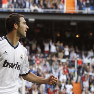 开云官网-王者归来，字母哥爆冷击败中国队，回归赛场引爆全场！王者归来，字母哥爆冷击败中国队，回归赛场引爆全场！